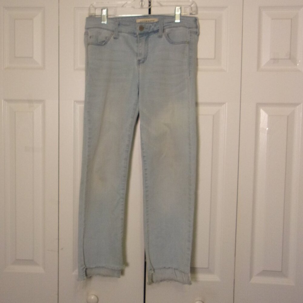 Liverpool Women's Jeans- Petite 4/27-The Crop Straight